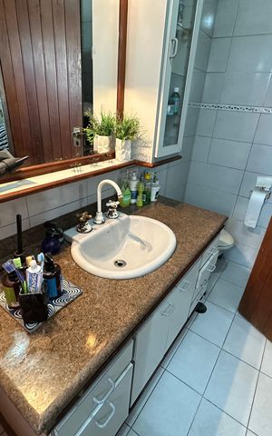 Casa à venda com 238m², 5 quartos e 3 vagas Casa à venda com 238m², 5 quartos e 3 vagasBanheiro da Suíte 2