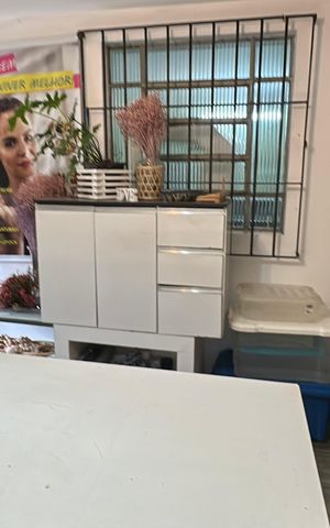Casa à venda com 238m², 5 quartos e 3 vagas Casa à venda com 238m², 5 quartos e 3 vagasQuarto de Serviço