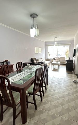 Casa à venda com 238m², 5 quartos e 3 vagas Casa à venda com 238m², 5 quartos e 3 vagasSala de Jantar