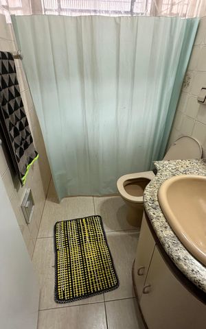 Casa à venda com 238m², 5 quartos e 3 vagas Casa à venda com 238m², 5 quartos e 3 vagasBanheiro Social