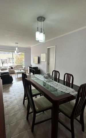 Casa à venda com 238m², 5 quartos e 3 vagas Casa à venda com 238m², 5 quartos e 3 vagasSala de Jantar