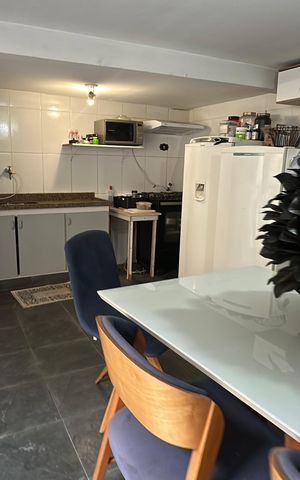 Casa à venda com 238m², 5 quartos e 3 vagas Casa à venda com 238m², 5 quartos e 3 vagasÁrea comum - Salão de festas