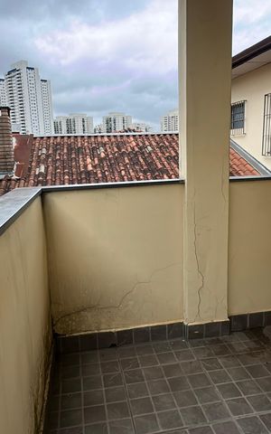 Casa à venda com 238m², 5 quartos e 3 vagas Casa à venda com 238m², 5 quartos e 3 vagasQuintal