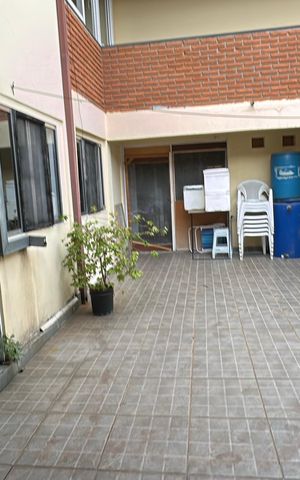 Casa à venda com 238m², 5 quartos e 3 vagas Casa à venda com 238m², 5 quartos e 3 vagasQuintal