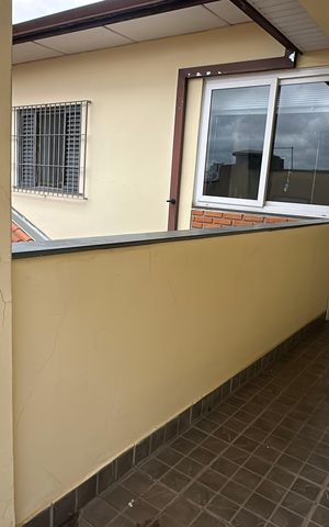 Casa à venda com 238m², 5 quartos e 3 vagas Casa à venda com 238m², 5 quartos e 3 vagasQuintal