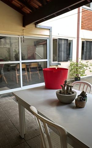 Casa à venda com 238m², 5 quartos e 3 vagas Casa à venda com 238m², 5 quartos e 3 vagasQuintal