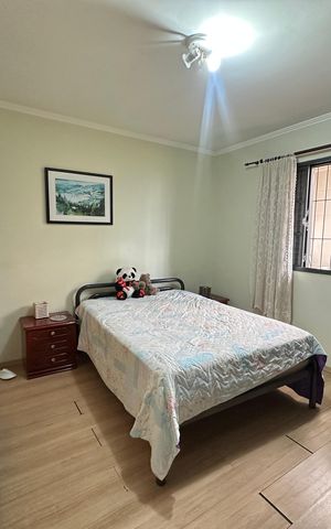 Casa à venda com 238m², 5 quartos e 3 vagas Casa à venda com 238m², 5 quartos e 3 vagasQuarto 1