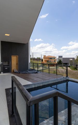 Casa de condomínio à venda com 330m², 4 quartos e 3 vagas Casa de condomínio à venda com 330m², 4 quartos e 3 vagasÁrea de Lazer