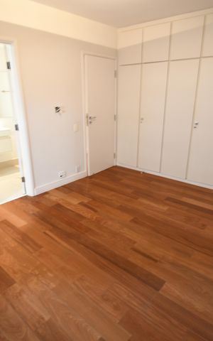 Apartamento à venda com 450m², 4 quartos e 4 vagasQuarto Suíte 2