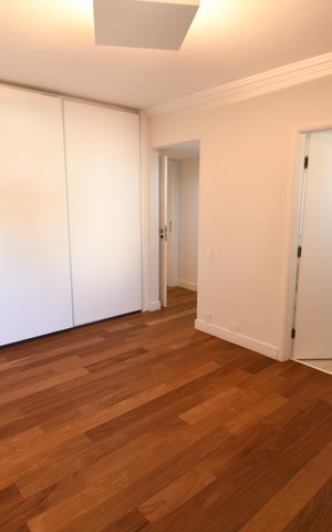 Apartamento à venda com 450m², 4 quartos e 4 vagasQuarto Suíte 1
