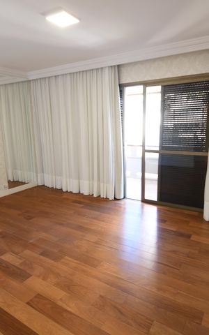 Apartamento à venda com 450m², 4 quartos e 4 vagasQuarto Suíte 1