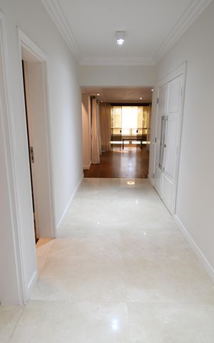Apartamento à venda com 450m², 4 quartos e 4 vagasHall de entrada