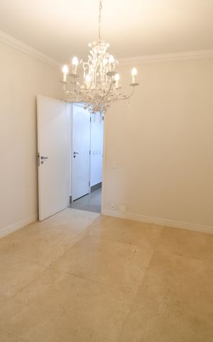 Apartamento à venda com 450m², 4 quartos e 4 vagasSala 4