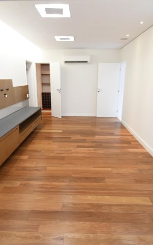 Apartamento à venda com 450m², 4 quartos e 4 vagasSala 5