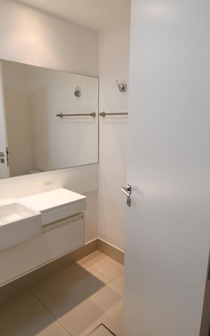 Apartamento à venda com 450m², 4 quartos e 4 vagasBanheiro Suíte 2