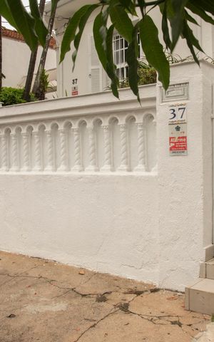 Casa à venda com 120m², 2 quartos e 5 vagasFachada