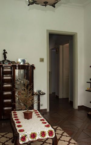 Casa à venda com 120m², 2 quartos e 5 vagasSala