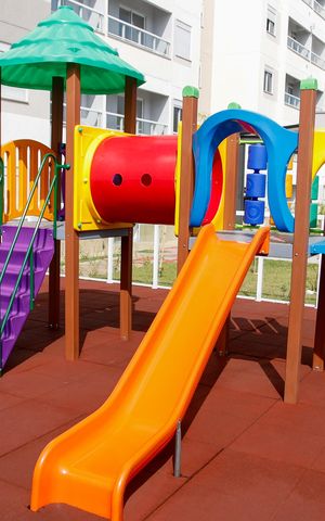 Apartamento para alugar com 46m², 2 quartos e 1 vaga Apartamento para alugar com 46m², 2 quartos e 1 vagaÁrea comum - Playground