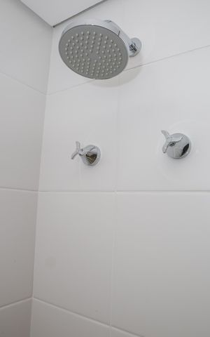Studio à venda com 28m², 1 quarto e sem vaga Studio à venda com 28m², 1 quarto e sem vagaBanheiro Social