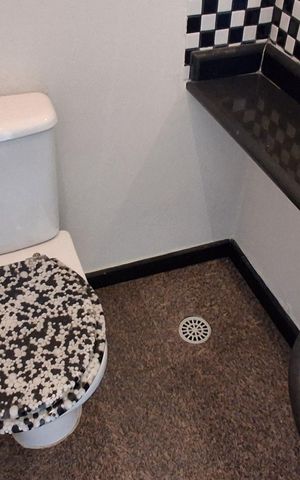 Casa à venda com 420m², 4 quartos e 6 vagas Casa à venda com 420m², 4 quartos e 6 vagasLavabo