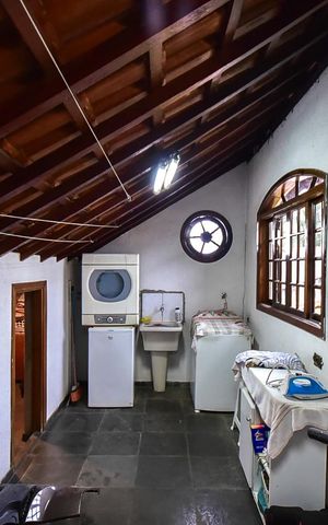 Casa à venda com 176m², 1 quarto e 3 vagasÁrea de Serviço