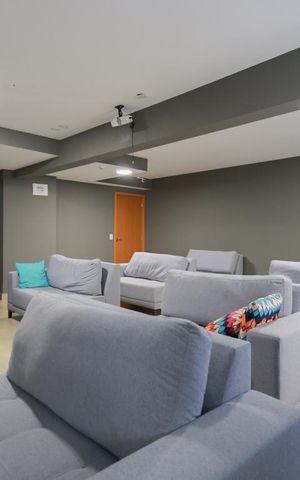 Apartamento à venda com 41m², 2 quartos e 1 vaga Apartamento à venda com 41m², 2 quartos e 1 vagaÁrea comum - Cinema