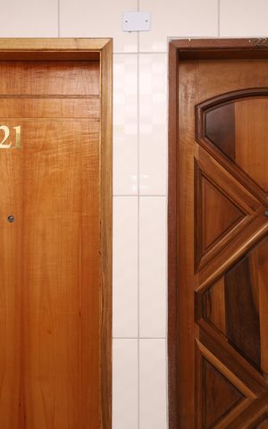 Apartamento à venda com 57m², 2 quartos e 1 vagaÁrea comum - Porta do apartamento