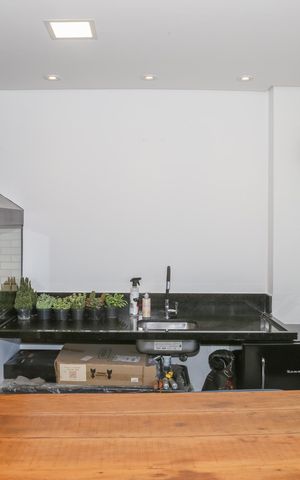 Apartamento à venda com 241m², 4 quartos e 3 vagas Apartamento à venda com 241m², 4 quartos e 3 vagasVaranda Gourmet