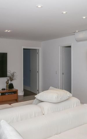 Apartamento à venda com 241m², 4 quartos e 3 vagas Apartamento à venda com 241m², 4 quartos e 3 vagasSala