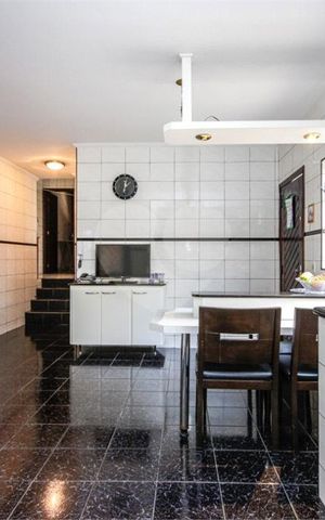 Casa à venda com 404m², 6 quartos e 2 vagas