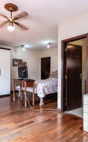 Casa à venda com 404m², 6 quartos e 2 vagas