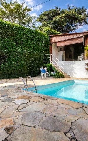 Casa à venda com 404m², 6 quartos e 2 vagas
