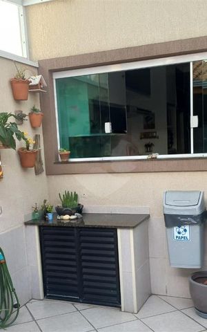 Casa à venda com 175m², 3 quartos e 3 vagas