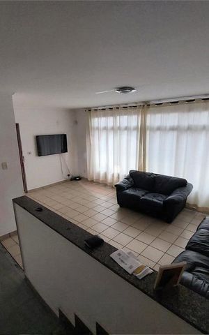 Casa à venda com 191m², 3 quartos e 3 vagas