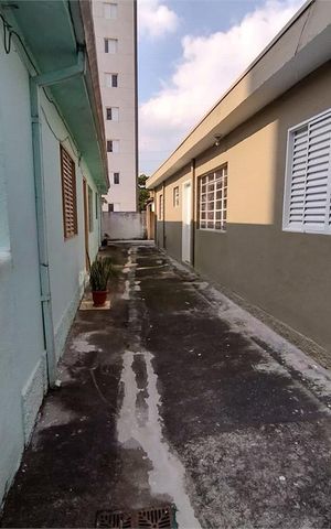 Casa à venda com 136m², 5 quartos e 1 vaga