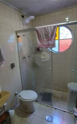 Casa à venda com 136m², 5 quartos e 1 vaga