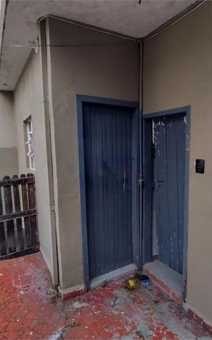Casa à venda com 136m², 5 quartos e 1 vaga