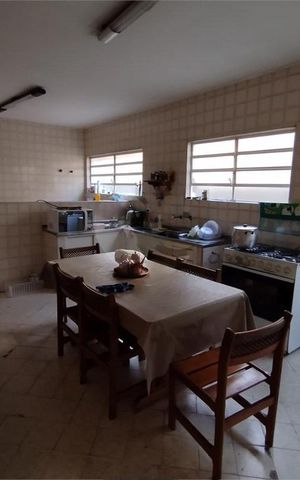 Casa à venda com 136m², 5 quartos e 1 vaga