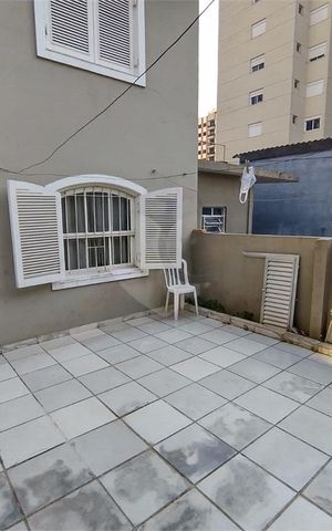 Casa à venda com 136m², 5 quartos e 1 vaga