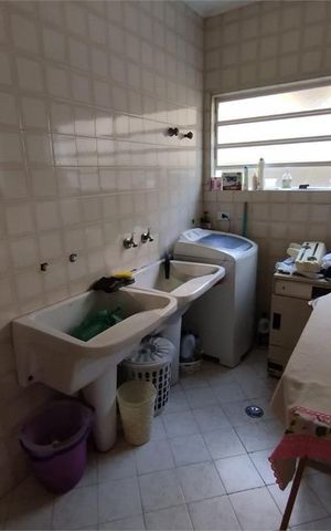 Casa à venda com 136m², 5 quartos e 1 vaga