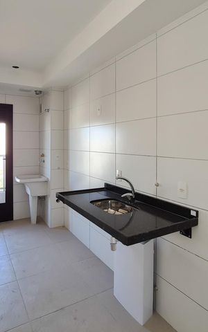 Apartamento à venda com 52m², 2 quartos e 1 vaga Apartamento à venda com 52m², 2 quartos e 1 vagaCozinha e Área de Serviço