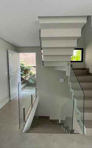 Casa de condomínio para alugar com 484m², 4 quartos e 3 vagasSala