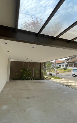 Casa de condomínio para alugar com 484m², 4 quartos e 3 vagasÁrea Externa
