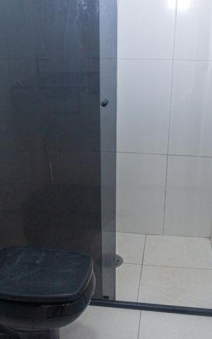 Casa à venda com 75m², 2 quartos e 1 vaga Casa à venda com 75m², 2 quartos e 1 vagaBanheiro