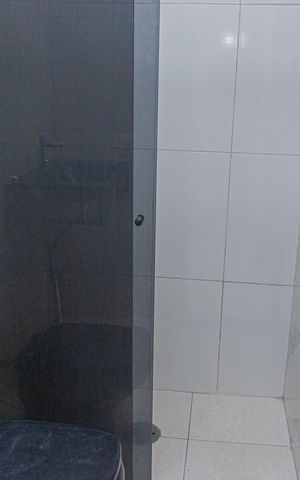 Casa à venda com 75m², 2 quartos e 1 vaga Casa à venda com 75m², 2 quartos e 1 vagaBanheiro