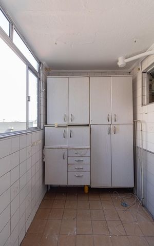 Apartamento à venda com 56m², 3 quartos e 1 vagaÁrea de Serviço