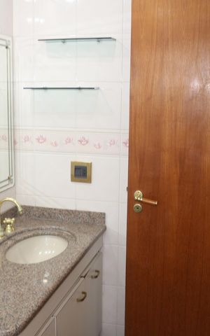 Apartamento à venda com 167m², 3 quartos e 2 vagasBanheiro da Suíte 2