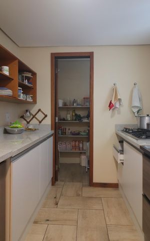 Apartamento à venda com 159m², 4 quartos e sem vagaCozinha