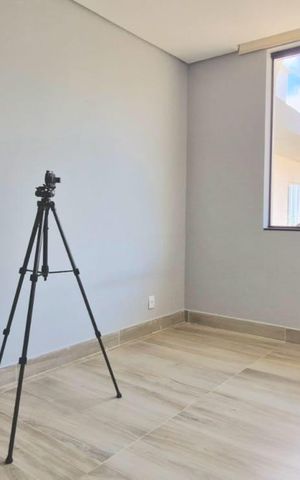 Casa de condomínio à venda com 282m², 3 quartos e 4 vagas Casa de condomínio à venda com 282m², 3 quartos e 4 vagasQuarto 1