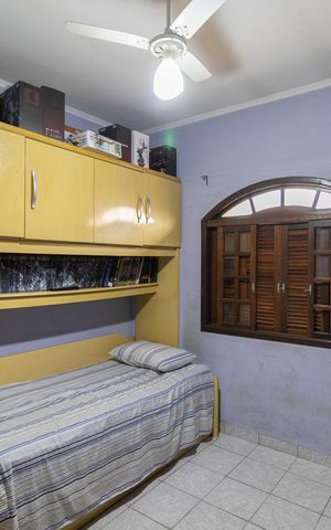 Casa à venda com 285m², 3 quartos e 5 vagas Casa à venda com 285m², 3 quartos e 5 vagasQuarto 1